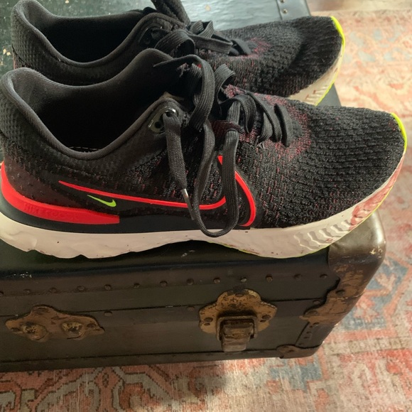 Nike - Men's React Infinity Run Flyknit 3 - Picture 1 of 8